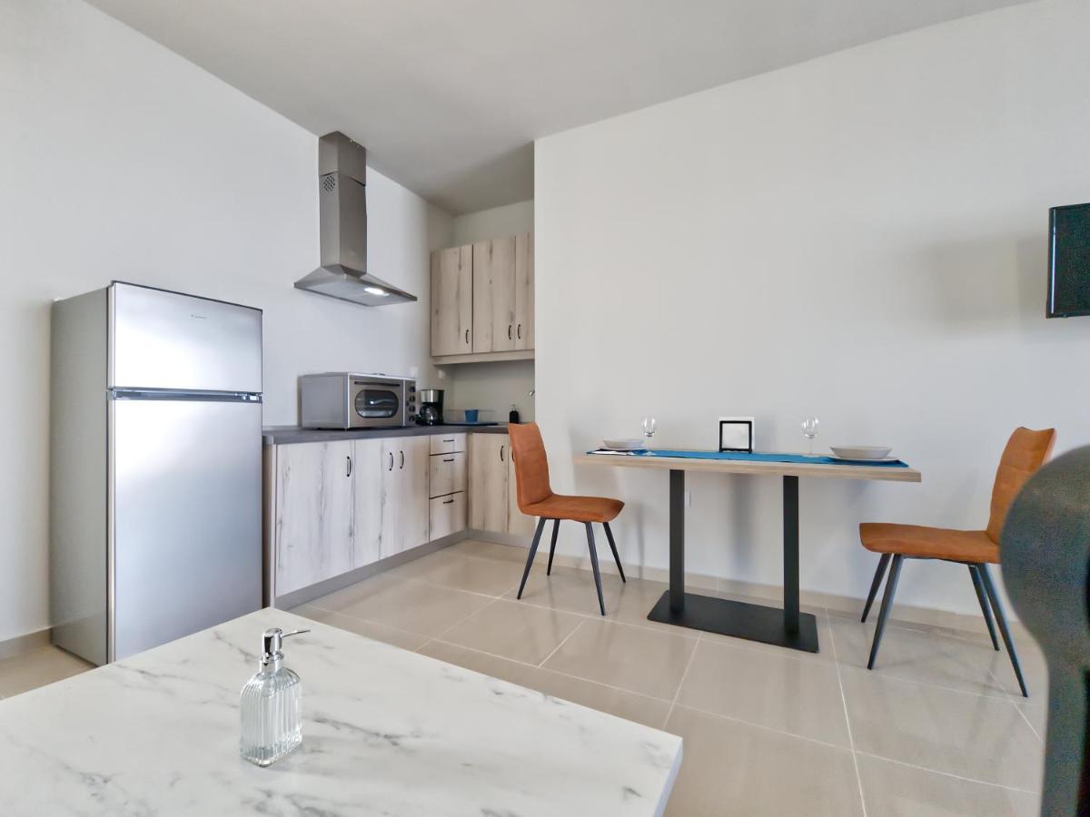 Epipleon Luxury Suites -105- Δωμάτιο 35Τμ Με Βεράντα 35Τμ Μπροστά Στη Θάλασσα Nafpaktos Екстериор снимка