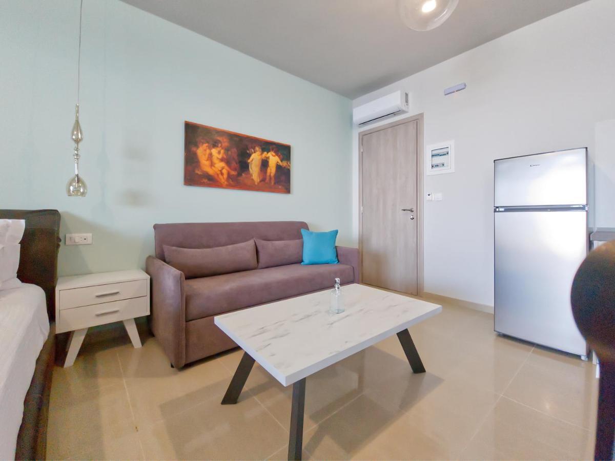 Epipleon Luxury Suites -105- Δωμάτιο 35Τμ Με Βεράντα 35Τμ Μπροστά Στη Θάλασσα Nafpaktos Екстериор снимка